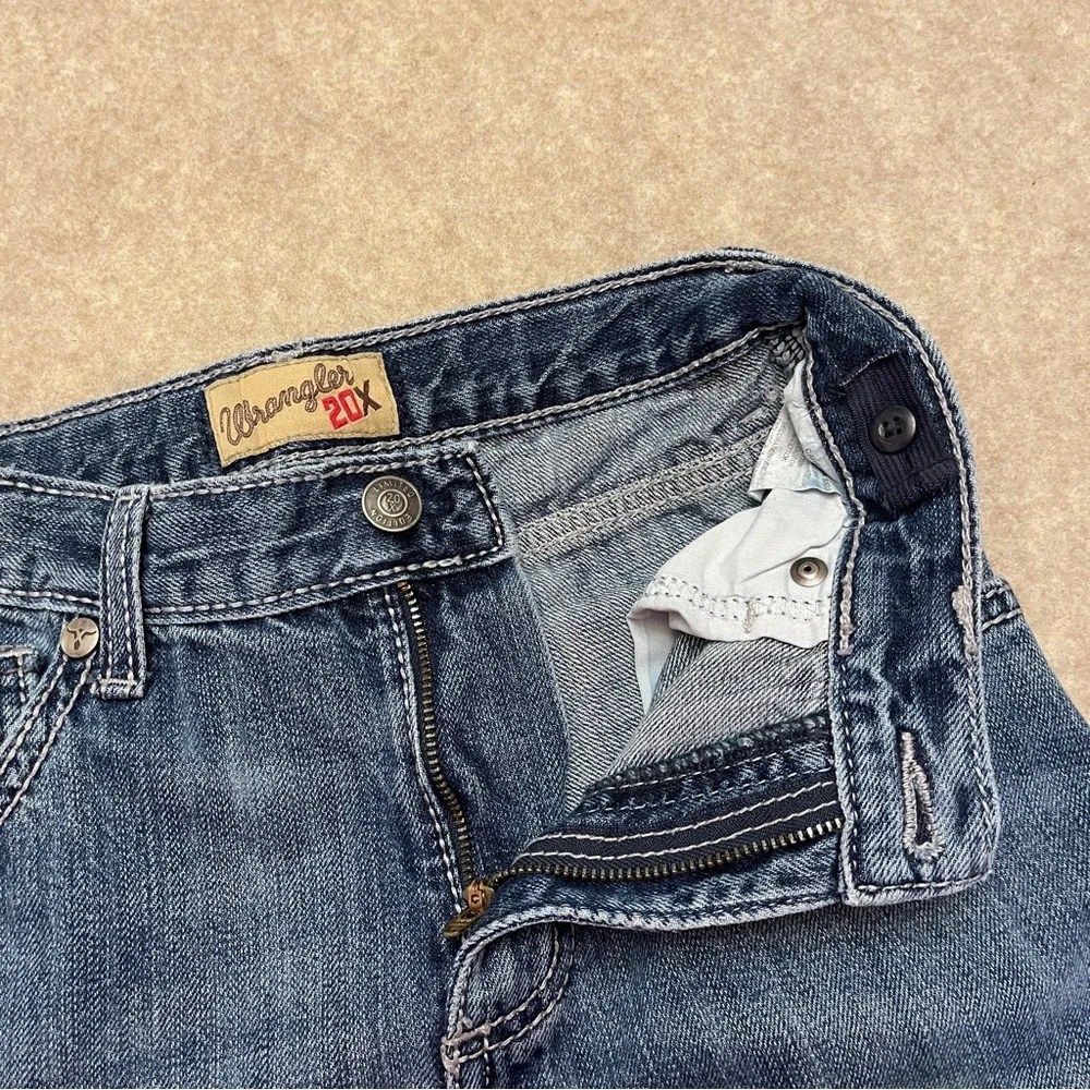 Wrangler 20X Vintage Slim Fit Bootcut Western Cowboy Jeans 1042BWXCL Size 14
